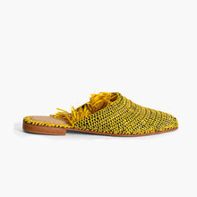 Charger l&#39;image dans la galerie, Handcrafted Yellow &amp; Black Raffia Mule Slippers
