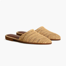 Charger l&#39;image dans la galerie, Handcrafted Natural Raffia Mule Slippers for Women
