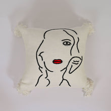 Charger l&#39;image dans la galerie, Moroccan Lady Pillow - Handmade Embroidered Moroccan
