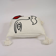 Lade das Bild in den Galerie-Viewer, Decorative moroccan man pillow - Handmade Embroidered Moroccan
