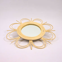 Charger l&#39;image dans la galerie, Moroccan Handmade Sun Mirror - Celestial Artisanal Décor for Elegant Living Spaces
